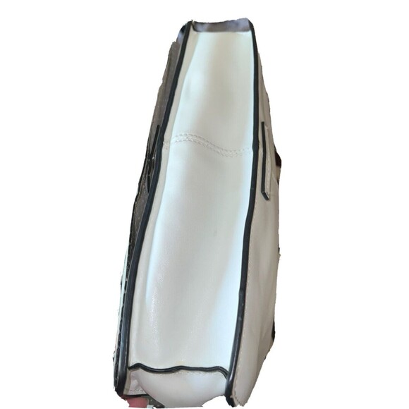 BCBG Maxazria Perforated White Leather Messenger Bag W/Pockets Adjustable Strap - Picture 10 of 12